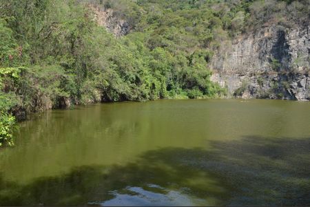 Casa de condomínio à venda com 300m², 4 quartos e 2 vagas Casa de condomínio à venda com 300m², 4 quartos e 2 vagasLago