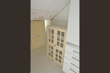 Casa de condomínio à venda com 300m², 4 quartos e 2 vagas Casa de condomínio à venda com 300m², 4 quartos e 2 vagasDispensa