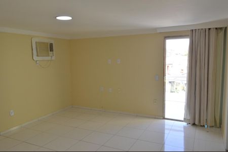 Casa de condomínio à venda com 300m², 4 quartos e 2 vagas Casa de condomínio à venda com 300m², 4 quartos e 2 vagasSuíte 3