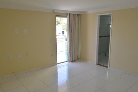 Casa de condomínio à venda com 300m², 4 quartos e 2 vagas Casa de condomínio à venda com 300m², 4 quartos e 2 vagasSuíte 3