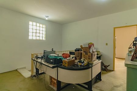 Casa à venda com 400m², 3 quartos e 10 vagas Casa à venda com 400m², 3 quartos e 10 vagasEscritório