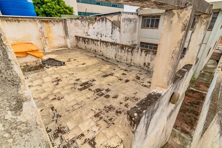 Casa à venda com 400m², 3 quartos e 10 vagas Casa à venda com 400m², 3 quartos e 10 vagasQuintal