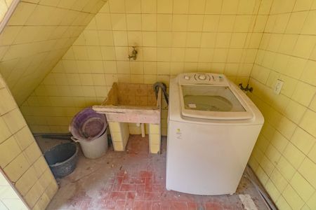 Casa à venda com 400m², 3 quartos e 10 vagas Casa à venda com 400m², 3 quartos e 10 vagasÁrea de Serviço