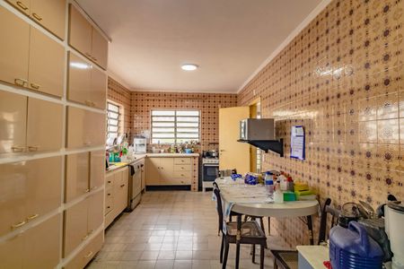 Casa à venda com 400m², 3 quartos e 10 vagas Casa à venda com 400m², 3 quartos e 10 vagasCozinha