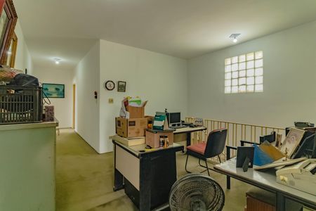 Casa à venda com 400m², 3 quartos e 10 vagas Casa à venda com 400m², 3 quartos e 10 vagasEscritório