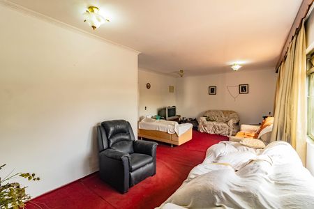 Casa à venda com 400m², 3 quartos e 10 vagas Casa à venda com 400m², 3 quartos e 10 vagasSala