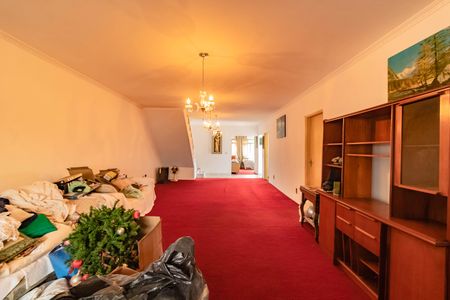 Casa à venda com 400m², 3 quartos e 10 vagas Casa à venda com 400m², 3 quartos e 10 vagasSala