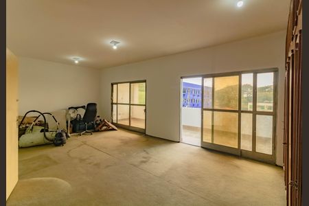 Casa à venda com 400m², 3 quartos e 10 vagas Casa à venda com 400m², 3 quartos e 10 vagasSuíte 3