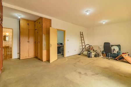 Casa à venda com 400m², 3 quartos e 10 vagas Casa à venda com 400m², 3 quartos e 10 vagasSuíte 3