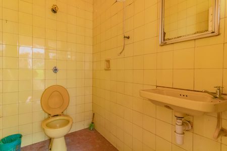 Casa à venda com 400m², 3 quartos e 10 vagas Casa à venda com 400m², 3 quartos e 10 vagasBanheiro de Serviço