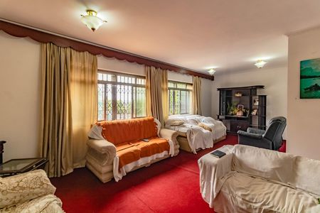 Casa à venda com 400m², 3 quartos e 10 vagas Casa à venda com 400m², 3 quartos e 10 vagasSala