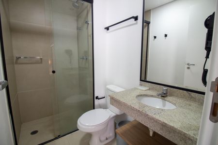 Studio para alugar com 42m², 1 quarto e 1 vaga Studio para alugar com 42m², 1 quarto e 1 vagaBanheiro