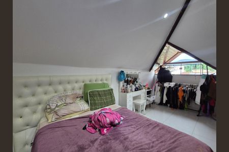 Casa de condomínio para alugar com 350m², 4 quartos e 3 vagas Casa de condomínio para alugar com 350m², 4 quartos e 3 vagasQuarto 3 /Sótão