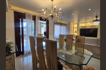 Casa de condomínio para alugar com 350m², 4 quartos e 3 vagas Casa de condomínio para alugar com 350m², 4 quartos e 3 vagasSala