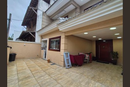 Casa de condomínio para alugar com 350m², 4 quartos e 3 vagas Casa de condomínio para alugar com 350m², 4 quartos e 3 vagasÁrea externa