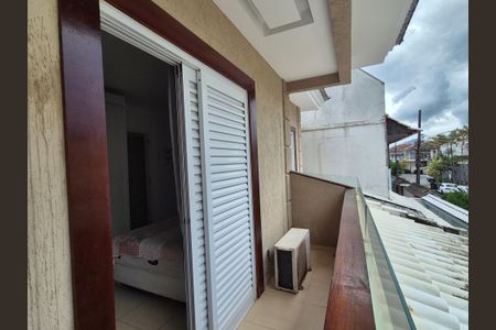 Casa de condomínio para alugar com 350m², 4 quartos e 3 vagas Casa de condomínio para alugar com 350m², 4 quartos e 3 vagasQuarto 1 - sacada