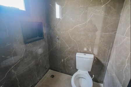 Casa à venda com 66m², 2 quartos e 1 vaga Casa à venda com 66m², 2 quartos e 1 vagaBanheiro da Suíte 2