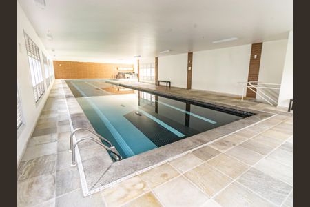 Apartamento para alugar com 55m², 1 quarto e 2 vagas Apartamento para alugar com 55m², 1 quarto e 2 vagasÁrea comum - Piscina