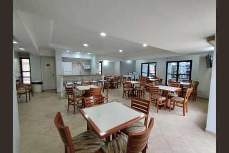 Apartamento à venda com 82m², 3 quartos e 2 vagas Apartamento à venda com 82m², 3 quartos e 2 vagasÁrea Comum Salão de Festas