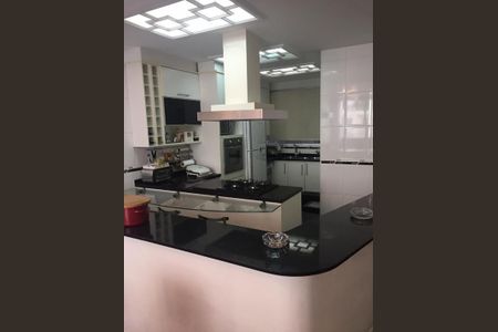 Apartamento à venda com 180m², 3 quartos e 1 vaga