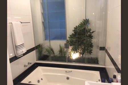 Apartamento à venda com 180m², 3 quartos e 1 vaga