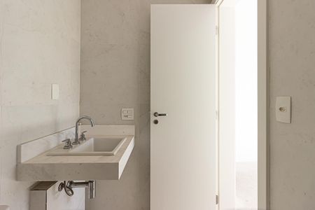 Apartamento à venda com 192m², 3 quartos e 4 vagas Apartamento à venda com 192m², 3 quartos e 4 vagasBanheiro Suíte 3