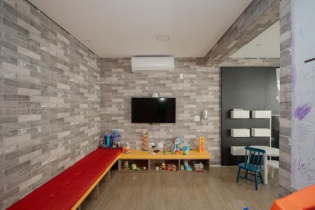 Apartamento à venda com 192m², 3 quartos e 4 vagas Apartamento à venda com 192m², 3 quartos e 4 vagasÁrea comum - brinquedoteca