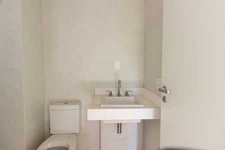 Apartamento à venda com 192m², 3 quartos e 4 vagas Apartamento à venda com 192m², 3 quartos e 4 vagasBanheiro Suíte 3