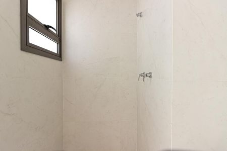 Apartamento à venda com 192m², 3 quartos e 4 vagas Apartamento à venda com 192m², 3 quartos e 4 vagasBanheiro Suíte 3