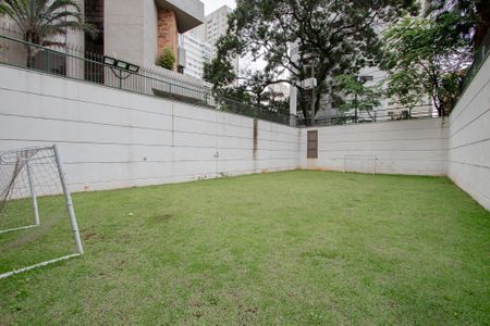 Apartamento à venda com 192m², 3 quartos e 4 vagas Apartamento à venda com 192m², 3 quartos e 4 vagasÁrea comum - quadra