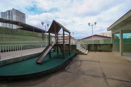 Apartamento para alugar com 64m², 2 quartos e 1 vaga Apartamento para alugar com 64m², 2 quartos e 1 vagaÁrea comum - Playground