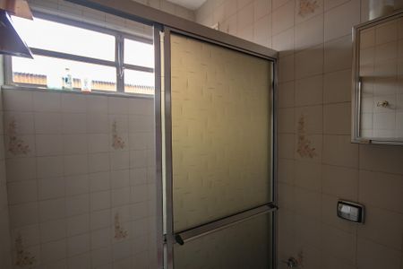 Apartamento à venda com 65m², 2 quartos e sem vaga Apartamento à venda com 65m², 2 quartos e sem vagaBanheiro