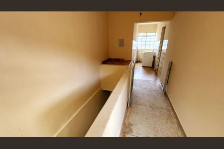 Casa à venda com 175m², 2 quartos e 2 vagas Casa à venda com 175m², 2 quartos e 2 vagasCorredor