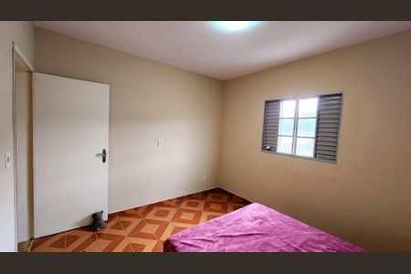 Casa à venda com 175m², 2 quartos e 2 vagas Casa à venda com 175m², 2 quartos e 2 vagasQuarto 2