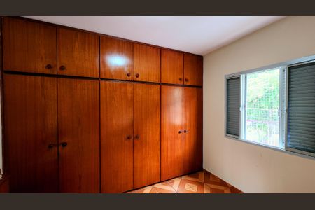 Casa à venda com 175m², 2 quartos e 2 vagas Casa à venda com 175m², 2 quartos e 2 vagasQuarto 1