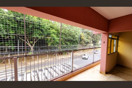 Casa à venda com 175m², 2 quartos e 2 vagas Casa à venda com 175m², 2 quartos e 2 vagasVaranda da Sala