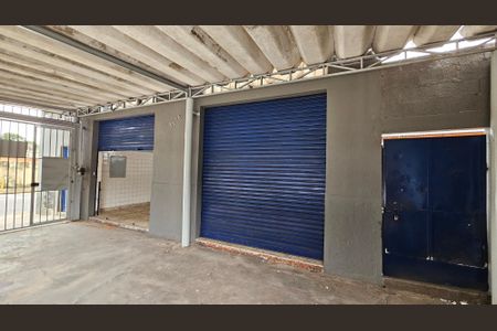 Casa à venda com 175m², 2 quartos e 2 vagas Casa à venda com 175m², 2 quartos e 2 vagasGaragem