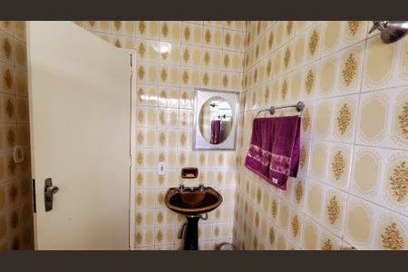 Casa à venda com 175m², 2 quartos e 2 vagas Casa à venda com 175m², 2 quartos e 2 vagasBanheiro Social