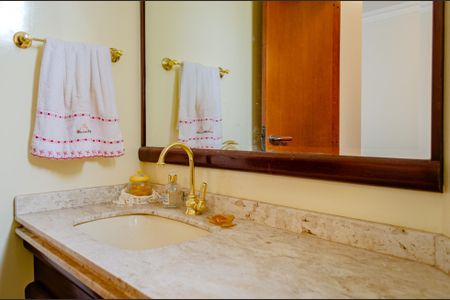 Apartamento para alugar com 380m², 3 quartos e 2 vagas Apartamento para alugar com 380m², 3 quartos e 2 vagasLavabo