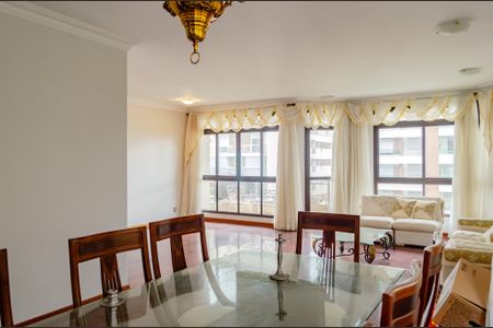 Apartamento para alugar com 380m², 3 quartos e 2 vagas Apartamento para alugar com 380m², 3 quartos e 2 vagasSala Estar