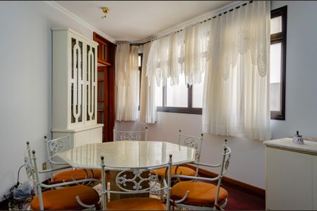 Apartamento para alugar com 380m², 3 quartos e 2 vagas Apartamento para alugar com 380m², 3 quartos e 2 vagasSala Jantar