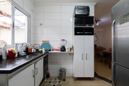 Casa à venda com 90m², 2 quartos e 2 vagas Casa à venda com 90m², 2 quartos e 2 vagasCozinha