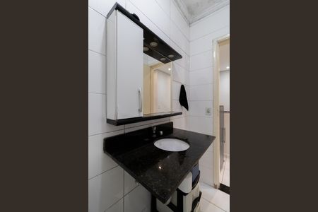 Casa à venda com 90m², 2 quartos e 2 vagas Casa à venda com 90m², 2 quartos e 2 vagasBanheiro