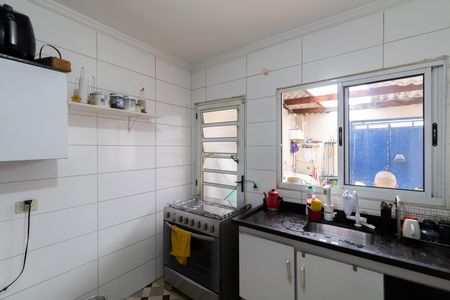 Casa à venda com 90m², 2 quartos e 2 vagas Casa à venda com 90m², 2 quartos e 2 vagasCozinha