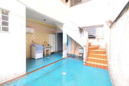 Casa à venda com 183m², 2 quartos e 5 vagas Casa à venda com 183m², 2 quartos e 5 vagasQuintal e Área de Serviço 2