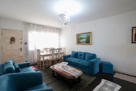 Casa à venda com 183m², 2 quartos e 5 vagas Casa à venda com 183m², 2 quartos e 5 vagasSala