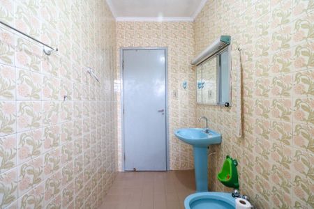 Casa à venda com 183m², 2 quartos e 5 vagas Casa à venda com 183m², 2 quartos e 5 vagasBanheiro