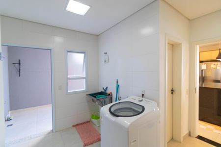 Casa de condomínio à venda com 268m², 3 quartos e 4 vagas Casa de condomínio à venda com 268m², 3 quartos e 4 vagasÁrea de Serviço