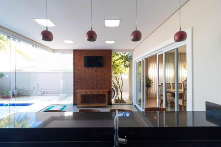 Casa de condomínio à venda com 268m², 3 quartos e 4 vagas Casa de condomínio à venda com 268m², 3 quartos e 4 vagasÁrea comum Churrasqueira