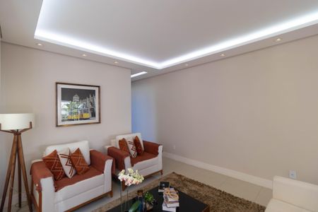 Casa de condomínio à venda com 268m², 3 quartos e 4 vagas Casa de condomínio à venda com 268m², 3 quartos e 4 vagasSala